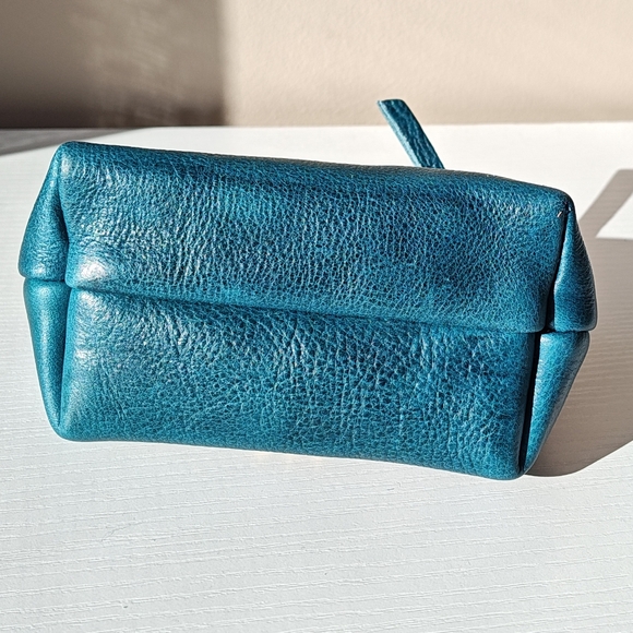 Portland Leather Small Chelsea Pouch - Picture 3 of 3